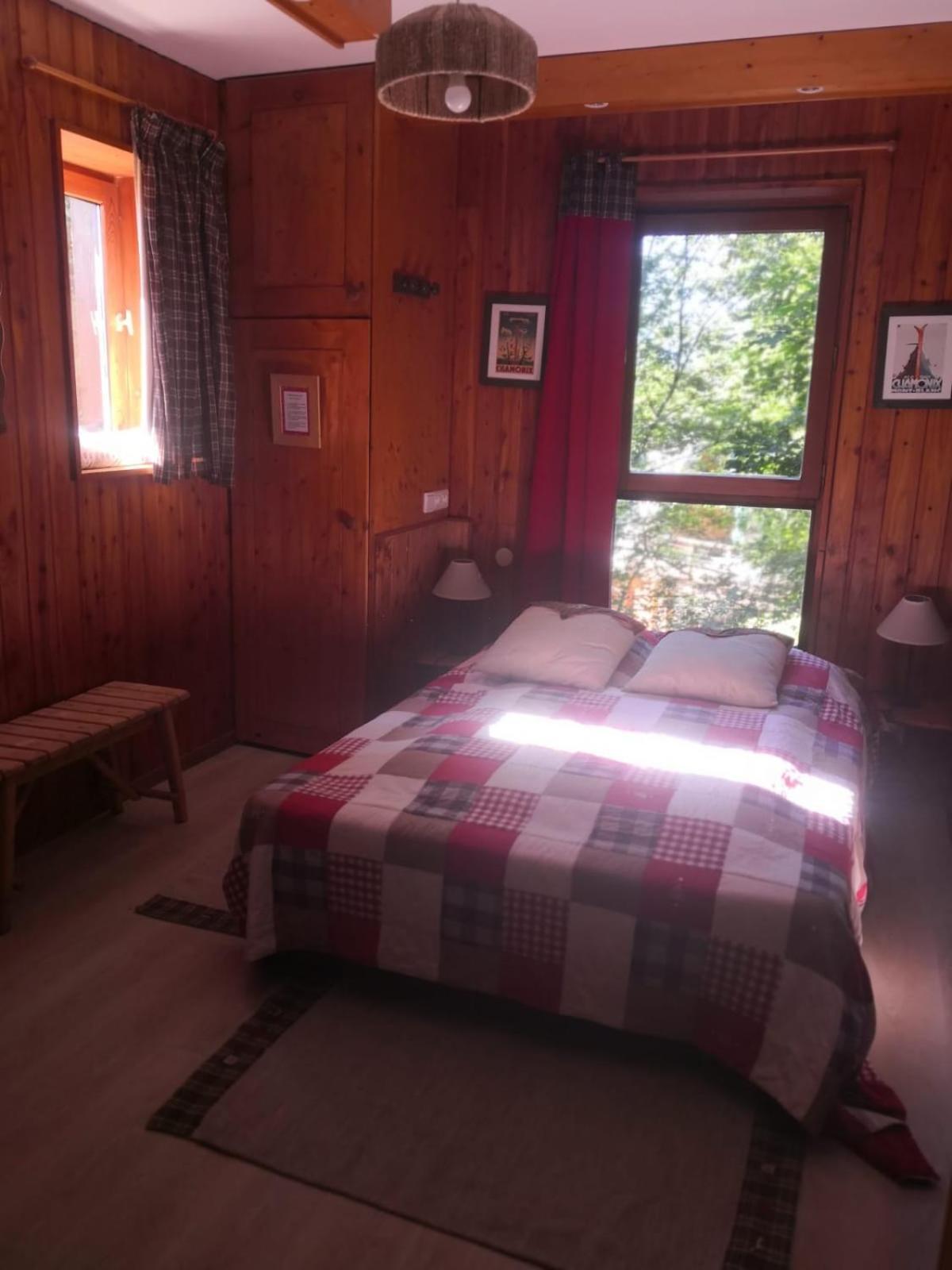 Le Chalet Pointu De Capucine 圣莫里斯堡 外观 照片